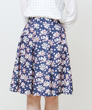71-245 패턴인 P518 - Skirt (여성 스커트)