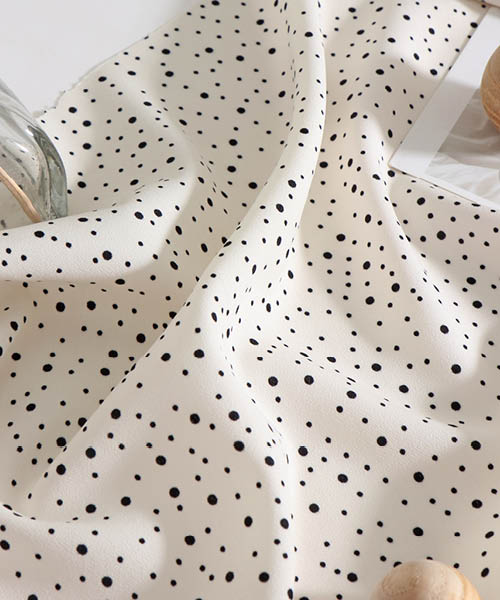 71-028 울피치 크레이프 미니도트 쿠앤크_아이보리