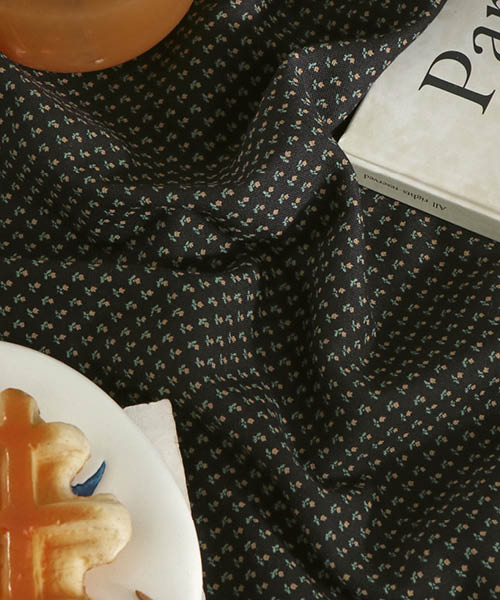 72-330 소프트 코튼 이중지 미니플라워 원단 쁘띠튤립_블랙