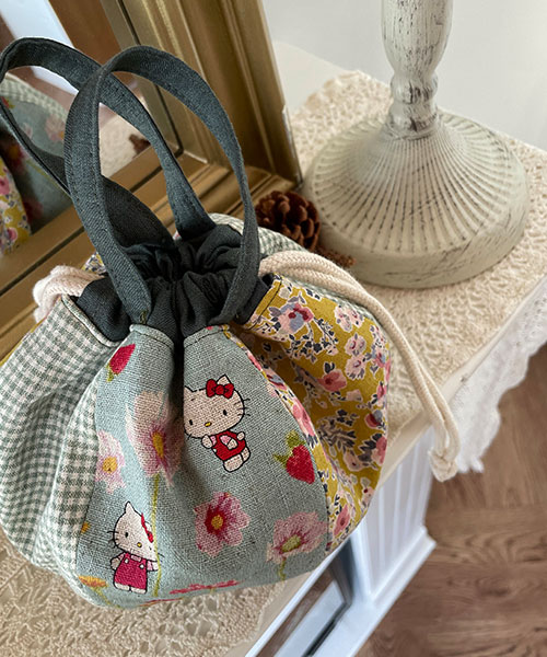 [완제품]코하스아이디 헬로키티 스트링백_235