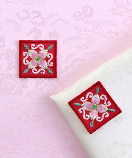 63-718 한복 4각 자수장식_레드