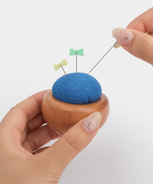 71-328 스탠드 컬러 우드볼 핀쿠션(핀봉)_컬러랜덤